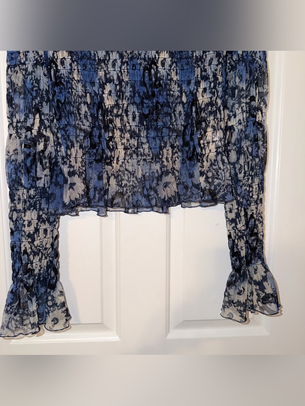Free People Hello There Top Blouse Smocked Flare Sleeve Mesh Floral Blue M - Picture 9 of 16